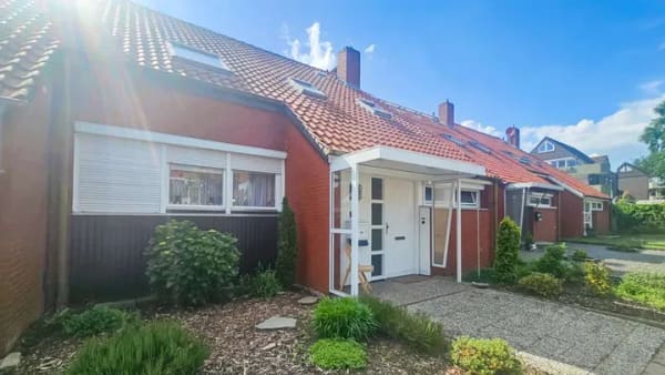 Immobilie in Sulingen - Reihenmittelhaus in Sulingen mit Garage und Carport zu verkaufen! - Bild 0