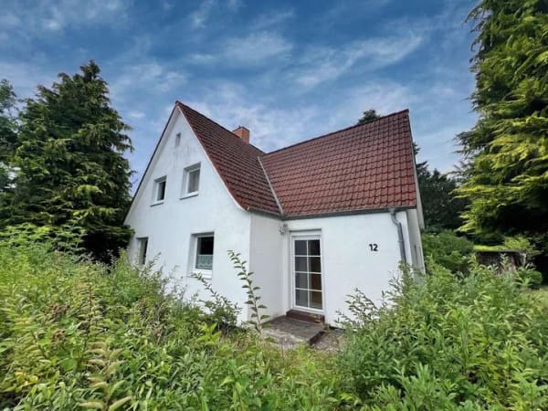 Immobilie in Stolpe - Einfamilienhaus mit Platz und Entwicklungspotenzial - Bild 1