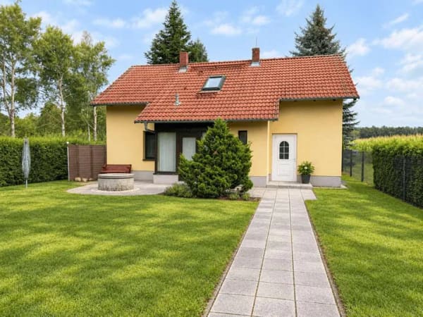 Immobilie in Großharthau - Wohnen mit Geschichte im ehemaligen Bahnwärterhaus von Seeligstadt - Bild 1