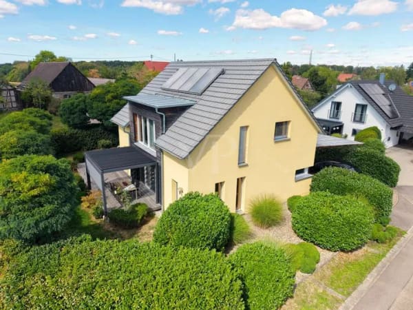 Immobilie in Waldenburg - Architektur trifft Energieeffizienz – stilvolles Passivhaus mit offener Galerie & attraktivem Garten - Bild 0