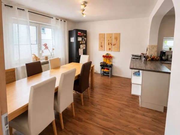 Immobilie in Kleinostheim - Familienfreundliches Reihenendhaus mit großem Garten, Kamin und viel Platz in Kleinostheim - Bild 3