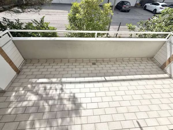 Immobilie in Krailling - Wunderschöne 3-Zi.-Wohnung am Forstenrieder Park im Würmtal, sonnig, ruhig, 2 Balkone. - Bild 2
