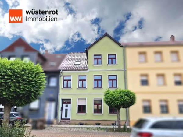Immobilie in Staßfurt - Stadthaus in Staßfurt – Handwerkerobjekt mit großem Potenzial - Bild 0