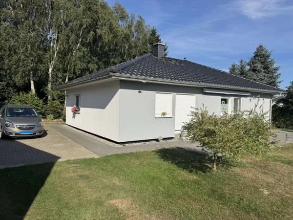Immobilie in Kemnitz - Attraktives Einfamilienhaus (Bungalow) in beliebter Wohnlage ca. 9 km von Greifswald entfernt  !!! - Bild 0