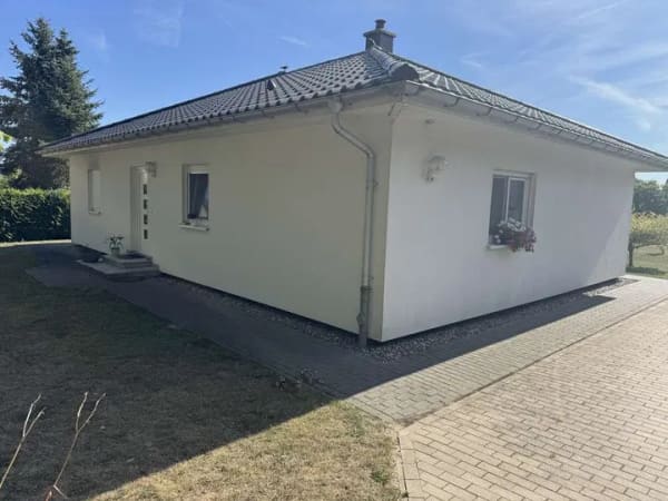 Immobilie in Kemnitz - Attraktives Einfamilienhaus (Bungalow) in beliebter Wohnlage ca. 9 km von Greifswald entfernt  !!! - Bild 1