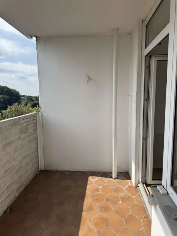 Immobilie in Wülfrath - Renovierungsbedürftige 3-4 Zimmer-Wohnung, Balkon mit Fernblick, und TG-Stellplatz in Wülfrath - Bild 2