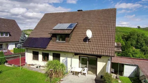 Immobilie in Michelau i.Steigerwald - Großzügig wohnen – zwei separate Wohnebenen für Familie & Vermietung - Bild 0