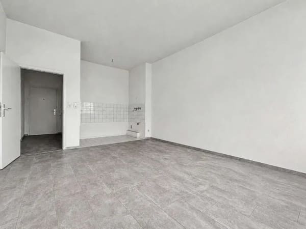 Immobilie in Düsseldorf - Helles 1-Zimmer-Apartment in zentraler Lage von Düsseldorf – am Worringer Platz - Bild 1