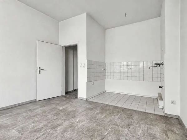 Immobilie in Düsseldorf - Helles 1-Zimmer-Apartment in zentraler Lage von Düsseldorf – am Worringer Platz - Bild 2