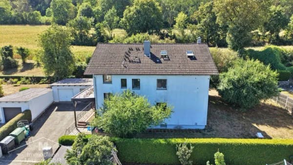 Immobilie in Beilngries - Renditeobjekt 4,6%: Zweifamilienhaus + ausgebautem DG u. Doppelgarage in Ortsrandlage - Bild 3