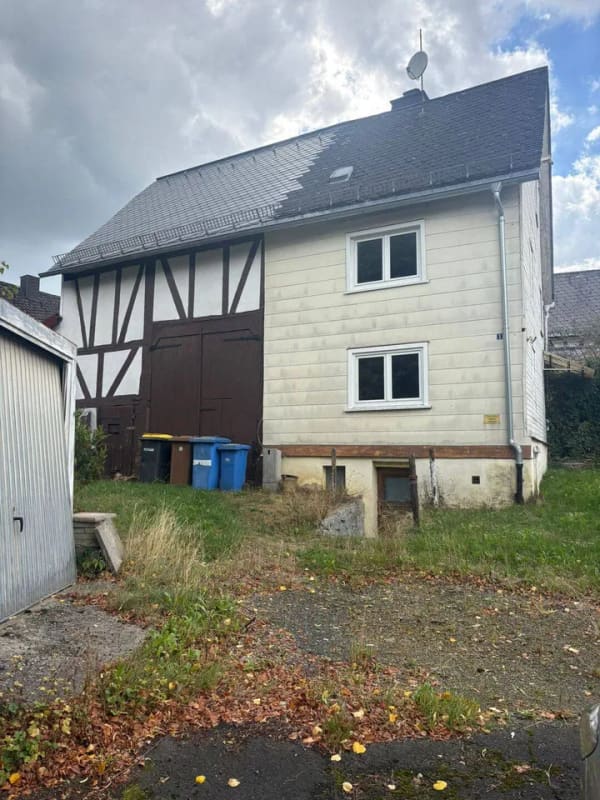 Immobilie in Dillenburg - 1 Familienwohnhaus mit Scheune - Bild 1