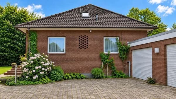 Immobilie in Hammah - Vollunterkellertes, altersgerechtes Zuhause mit Weitblick, großem Grundstück und Doppelgarage - Bild 1