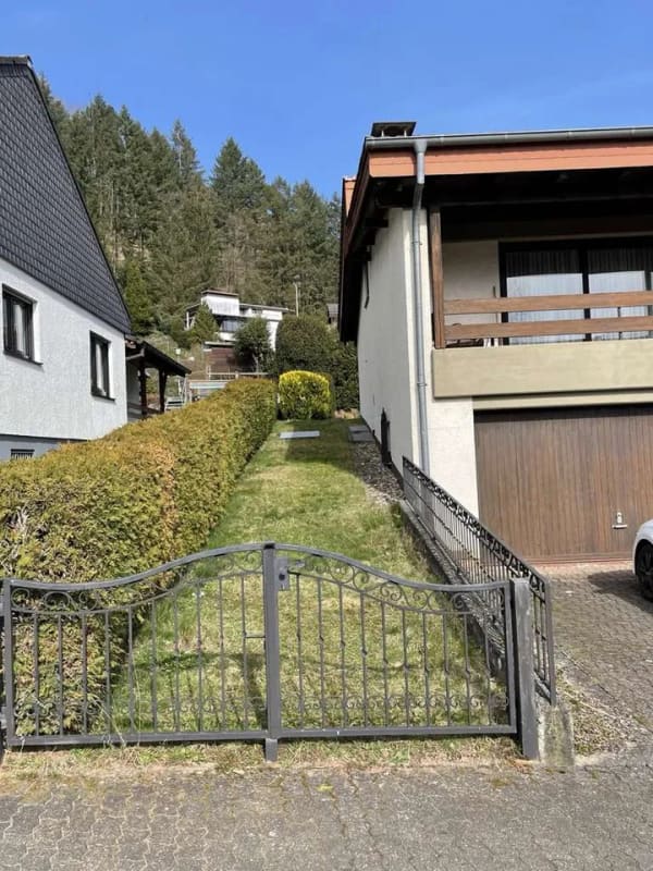 Immobilie in Rodalben - Viel Platz für den Alltag in diesem freistehenden Einfamilienhaus in Rodalben - Bild 2