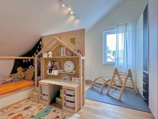 Immobilie in Hüttlingen - Modernes Dach-Loft mit 3 Zimmern, Tiefgaragen- und Außenstellplatz - Bild 2