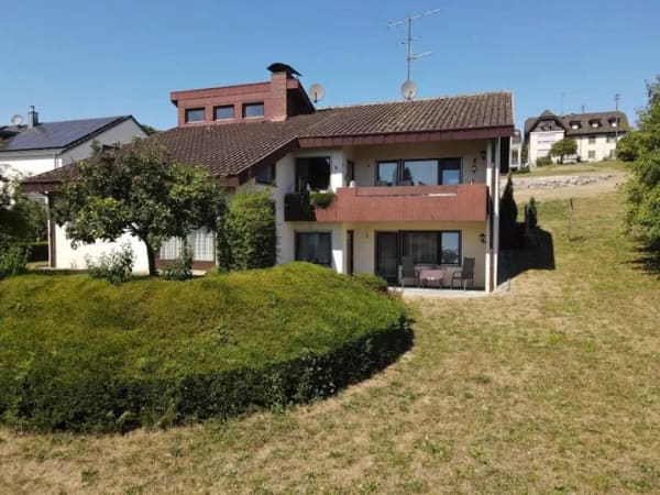 Immobilie in Öhningen - Höri: Einfamilienhaus mit ELW und großem Grundstück - Erweiterungspotenzial - Bild 1