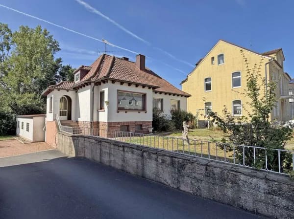 Immobilie in Eiterfeld - Einfamilienhaus mit stilvollem Ambiente in Eiterfeld ! - Bild 3