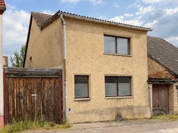 Immobilie in Fürstenberg/Havel - ALT-STADTHAUS + REMISE | Sanieren oder neu bauen + Baugenehmigung vorhanden | Fürstenberg/Havel - Bild 1