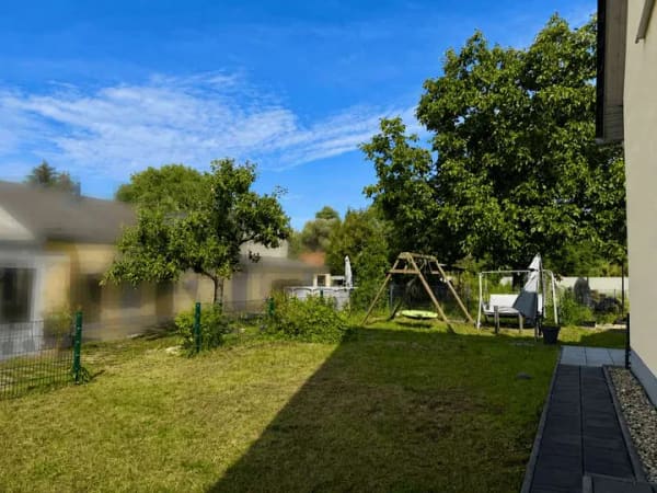 Immobilie in Gosen-Neu Zittau - KfW 70 + 6 Zimmer | modernes Familienhaus Bj. 2015 + EBK in ruhiger Sackgassenlage frei ab 07/ 2027 - Bild 2