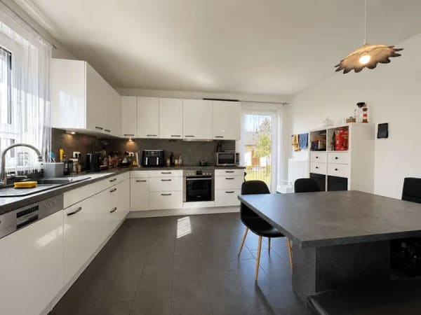 Immobilie in Gosen-Neu Zittau - KfW 70 + 6 Zimmer | modernes Familienhaus Bj. 2015 + EBK in ruhiger Sackgassenlage frei ab 07/ 2027 - Bild 4