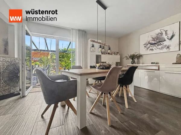 Immobilie in Lingen (Ems) - Großzügiges Zweifamilienhaus mit mehreren Highlights auf großem Erbpachtgrundstück in Lingen (Ems) - Bild 2