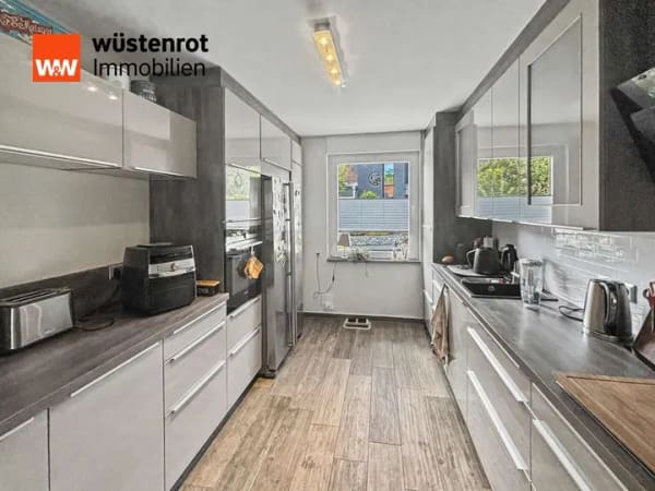Immobilie in Lingen (Ems) - Großzügiges Zweifamilienhaus mit mehreren Highlights auf großem Erbpachtgrundstück in Lingen (Ems) - Bild 4