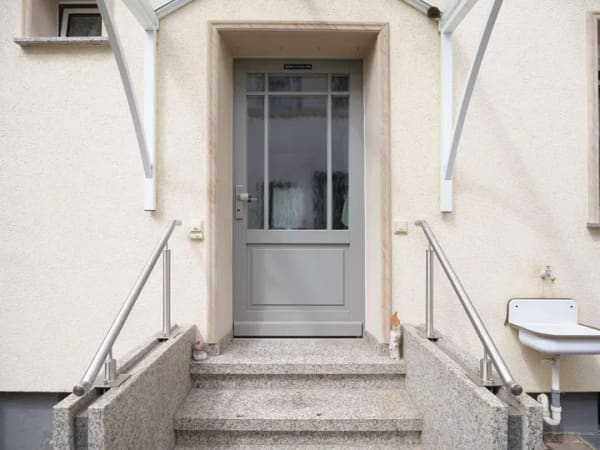 Immobilie in Udenheim - Zwei Häuser – ein Grundstück – außergewöhnlich viele Möglichkeiten - Bild 2