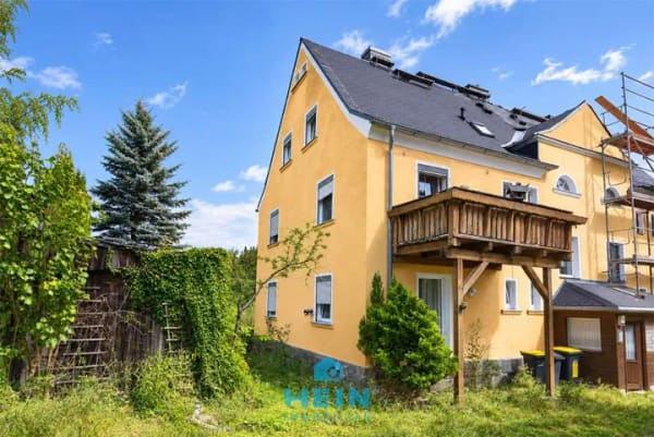 Immobilie in Grünhain-Beierfeld - Drei Wohneinheiten, großes Grundstück und vielseitige Möglichkeiten in Grünhain - Bild 0