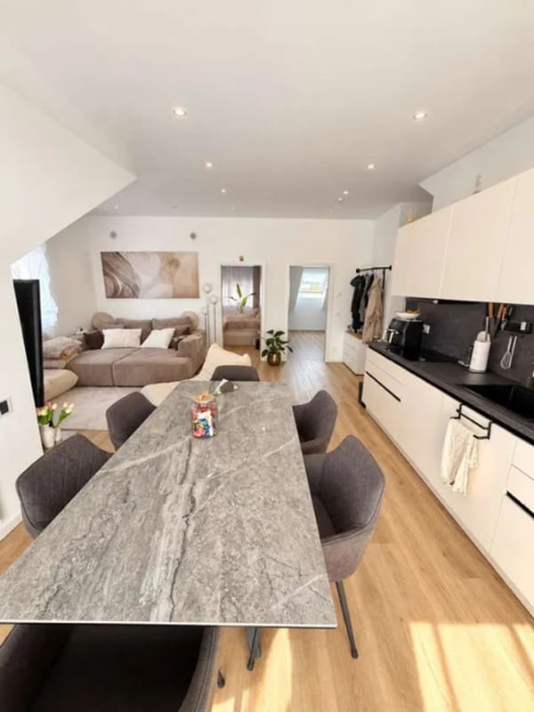 Immobilie in Jockgrim - Moderne 2-Zimmer-Dachgeschosswohnung (A+) mit TG-Stellplatz - provisionsfrei - Bild 0