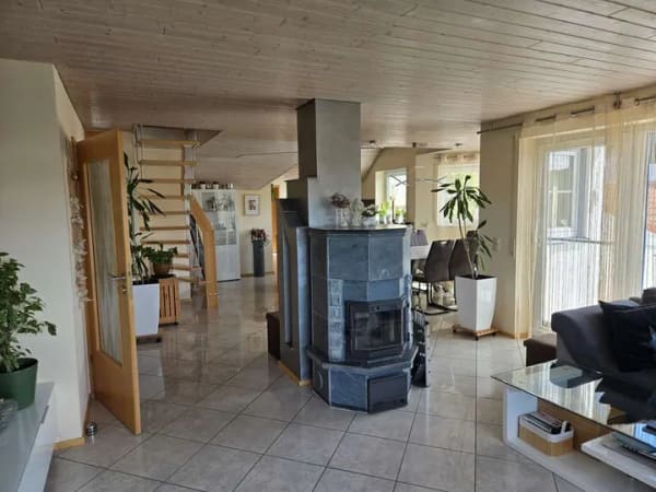 Immobilie in Illerrieden - Wohnen mit Charakter: 5,5-Zimmer-Wohnung in Illerrieden - Bild 0