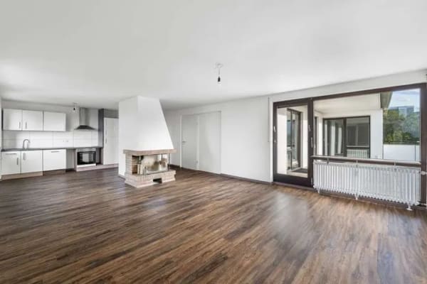 Immobilie in Staufen im Breisgau - 4-Zimmer-Penthouse in Staufen: 2022 renoviert - 109 m², 33 m² Dachterrasse, Aufzug, Garage - Bild 0