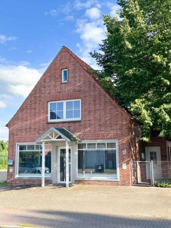 Immobilie in Lensahn - Charmantes Ein- bis Zweifamilienhaus in zentraler Lage von Lensahn - Bild 0