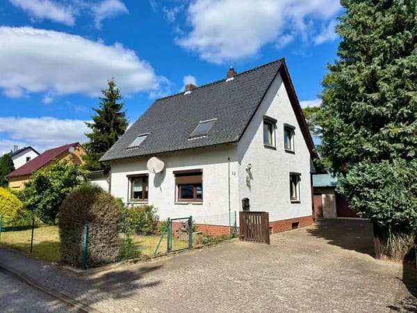 Immobilie in Danndorf - Freistehendes Einfamilienhaus mit weitläufigem Garten - Freiraum für Ihre Ideen - sofort verfügbar - Bild 0