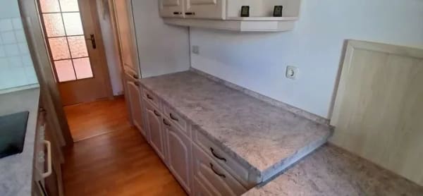 Immobilie in Grünhain-Beierfeld - Alltagstaugliche 2,5-Zimmer-Wohnung in Grünhain-Beierfeld - Bild 2