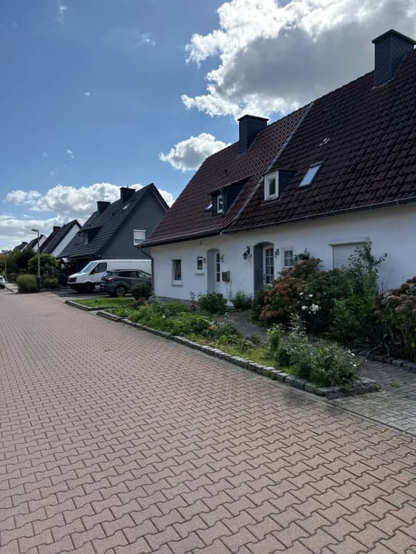 Immobilie in Ibbenbüren - Einfamilienhaus in attraktiver Lage direkt am Aasee – großer Garten & Garage - Bild 3