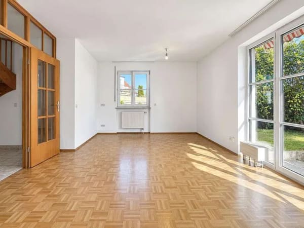 Immobilie in Sulzemoos - Wie ein Reihenhaus, nur klüger: 5 Zimmer, eigener Garten, Südterrasse, Dachspitz - sofort frei - Bild 1