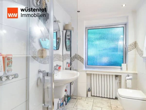 Immobilie in Aerzen - Bungalow in exponierter Aussichtslage, großzügigem Grundstück und Doppelgarage - Bild 2