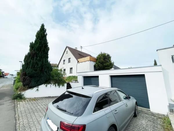 Immobilie in Bondorf - Viel Platz für Ihre Ideen: Großzügiges Einfamilienhaus in Bondorf - Bild 0