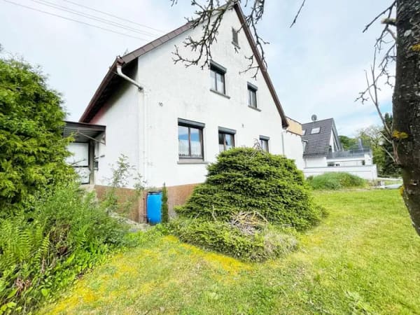 Immobilie in Bondorf - Viel Platz für Ihre Ideen: Großzügiges Einfamilienhaus in Bondorf - Bild 2