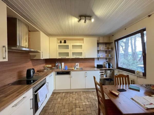 Immobilie in Langenhagen - Ruhig wohnen, großzügig leben – Zweifamilienhaus mit viel Potenzial - Bild 1