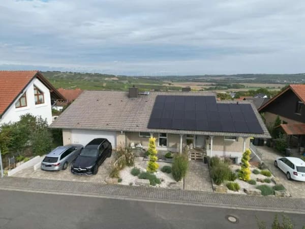 Immobilie in Essenheim - Zweifamilienhaus mit Weitblick und großem Garten - Bild 0
