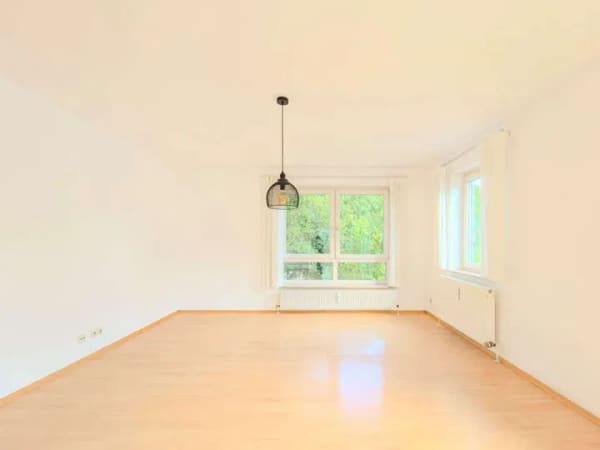 Immobilie in Oberriexingen - Lichtdurchflutete 2,5-Zimmer-Wohnung mit TG-Stellplatz in Oberriexingen! - Bild 3