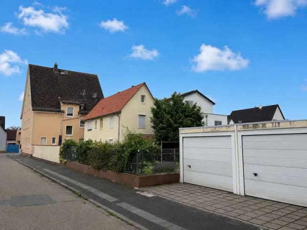 Immobilie in Griesheim - Solides MFH mit Seitengebäude und Doppelgarage - Bild 2