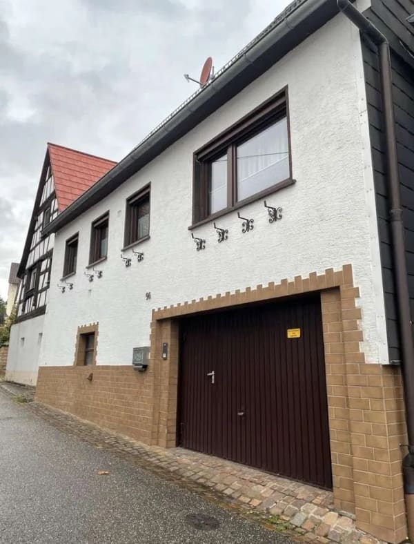 Immobilie in Gleiszellen-Gleishorbach - Gepflegtes Einfamilienhaus mit Treppenlift - Bild 0