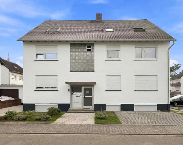 Immobilie in Riedstadt - Vollvermietetes 8-Familienhaus mit Mietpotenzial – provisionsfrei vom Eigentümer - Bild 0