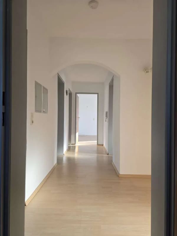 Immobilie in Endingen - Charmante 4-Zimmerwohnung mit Gartenanteil und Garagenstellplatz am Kaiserstuhl - Bild 1