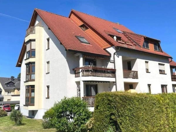 Immobilie in Neukirchen/Erzgebirge - Hier will man wohnen – Maisonette für Eigennutzer mit spektakulärem Fernblick und Wohlfühlgarantie - Bild 0