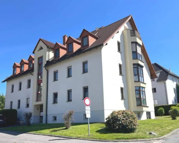 Immobilie in Neukirchen/Erzgebirge - Hier will man wohnen – Maisonette für Eigennutzer mit spektakulärem Fernblick und Wohlfühlgarantie - Bild 1