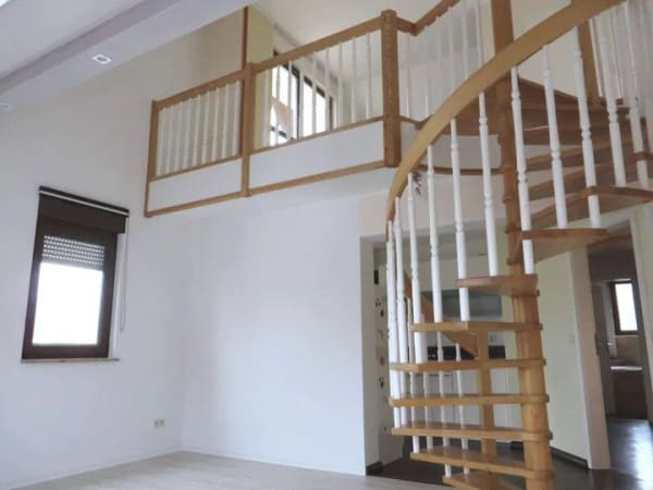 Immobilie in Neukirchen/Erzgebirge - Hier will man wohnen – Maisonette für Eigennutzer mit spektakulärem Fernblick und Wohlfühlgarantie - Bild 4