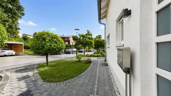 Immobilie in Dettenhausen - Einziehen und wohlfühlen: Moderne Doppelhaushälfte in Dettenhausen - Bild 1