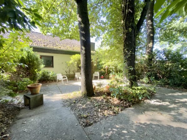 Immobilie in Rösrath - Einfamilienhaus mit Einliegerwohnung in Rösrath, 1.236 m² Grd. und viel Potenzial für Ausbau und Umbau - Bild 2